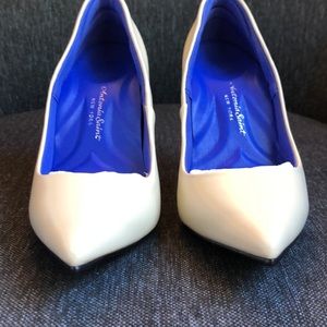NWOB Antonia Saint NYC Victoria Heels -Trailblazing Comfort Label - Size 6.5